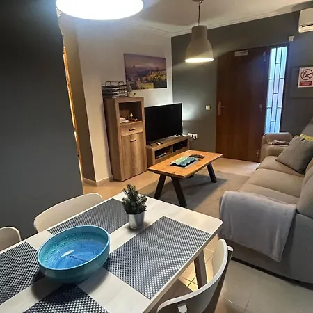 Apartment Nuevo - Dos *